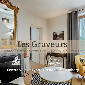 https://les-graveurs-confort-ambiance.hotels-rhonealpes.com